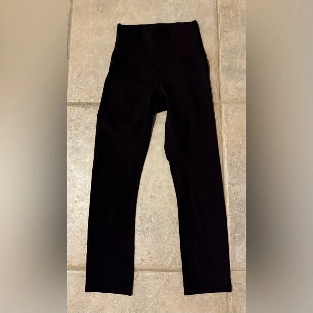 Lululemon Wunder Train High-Rise Crop 21” Black Everlux Leggings Size 2 Like New